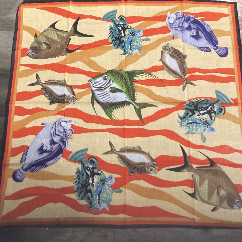 unique Perry Ellis colorful cotton scarf Fish